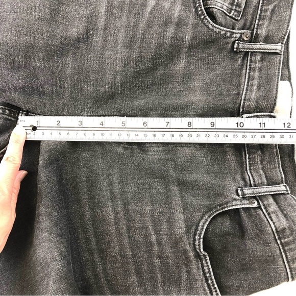 EVERLANE The Cheeky black Jean in coal 31” - Picture 9 of 15